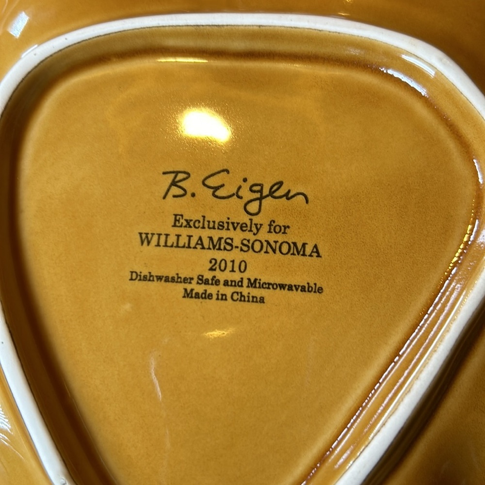 B. Eigen Exclusively for Williams-Sonoma Lidded Pumpkin Mug with Leaf Plate - Picture 4 of 10